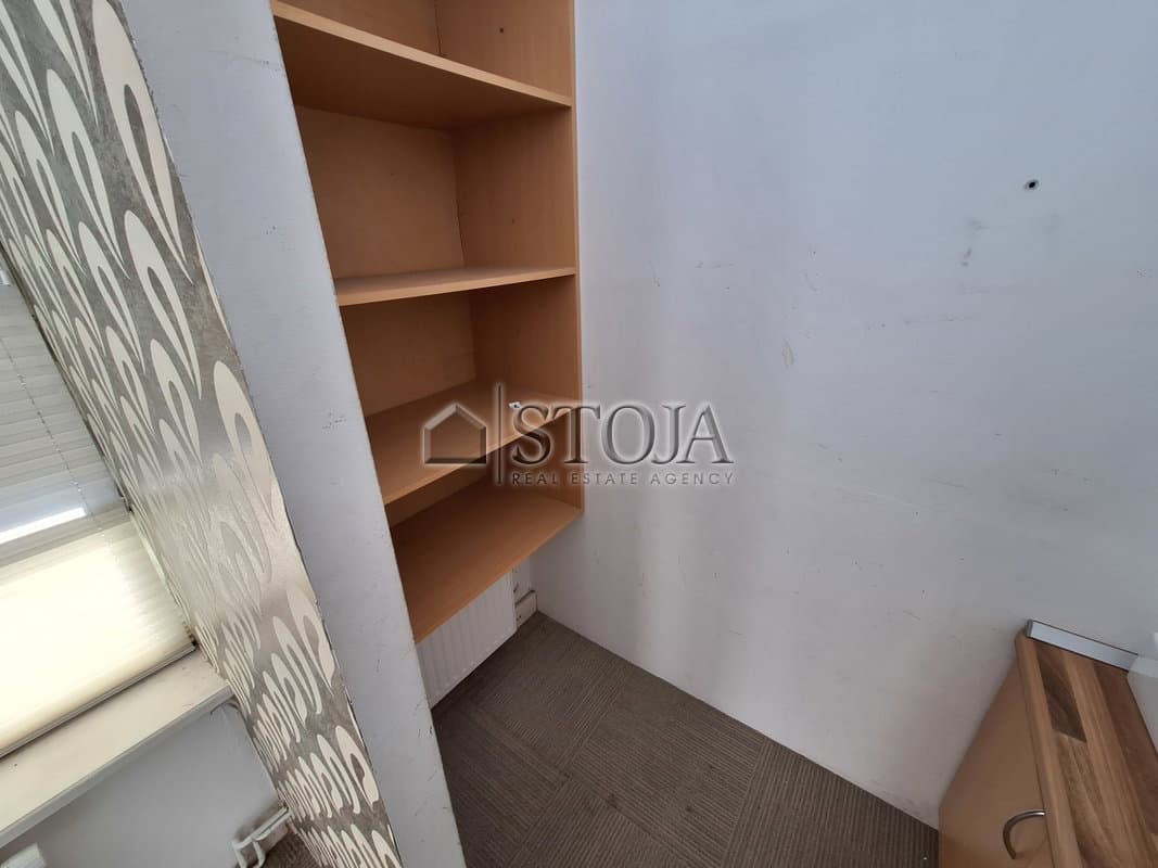 Prodaja, Poslovni prostor, Neživilska trgovina, Ljubljana okolica, Kamnik, Kamnik, 73.3 m2 — photo 3 of 7