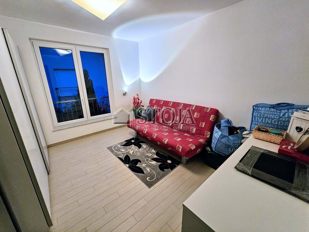 Oddaja, Hiša, Dvojček, Ljubljana okolica, Grosuplje, Grosuplje, 252.9 m2 — photo 6 of 12