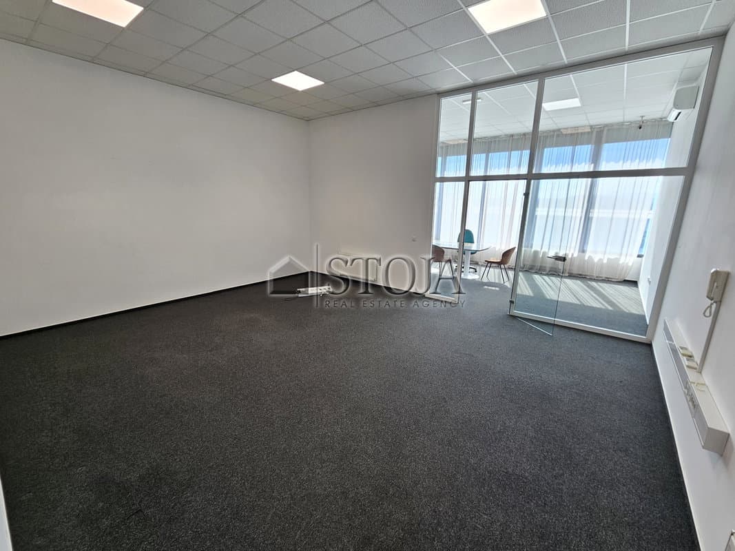 Oddaja, Poslovni prostor, Skladišče, Ljubljana mesto, Bežigrad, Črnuče, 282 m2 — photo 3 of 9