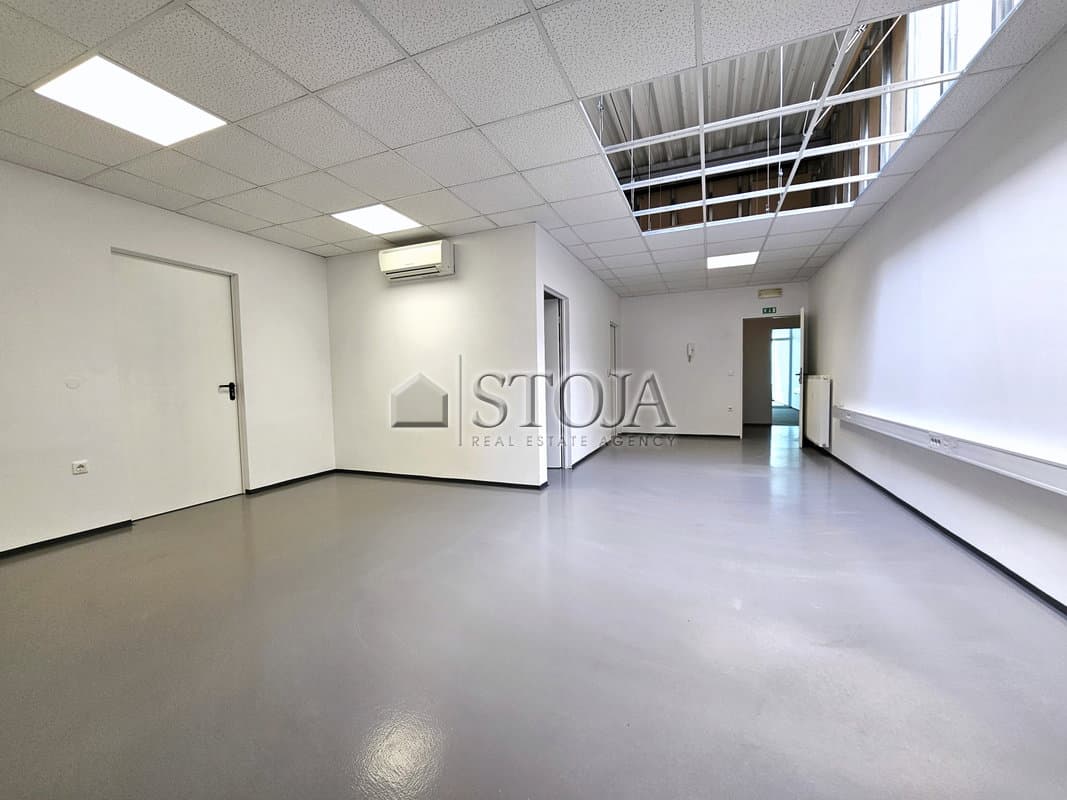 Oddaja, Poslovni prostor, Skladišče, Ljubljana mesto, Bežigrad, Črnuče, 461.4 m2 — photo 3 of 9