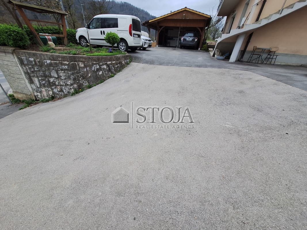 Hiša s tremi stanovanji v bližini Ljubljane! — photo 12 of 22