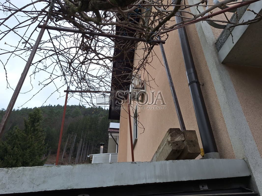 Hiša s tremi stanovanji v bližini Ljubljane! — photo 15 of 22