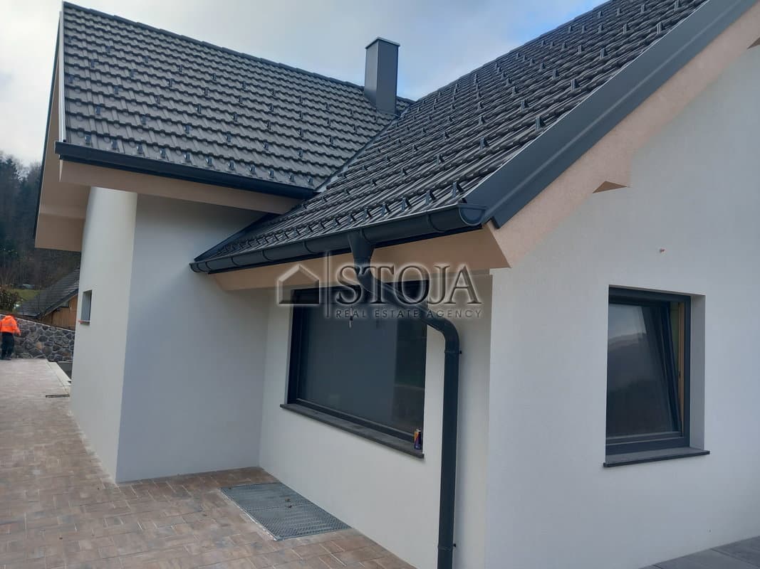 ODLIČNA HIŠA V TRETJI PODALJŠANI FAZI! — photo 11 of 13