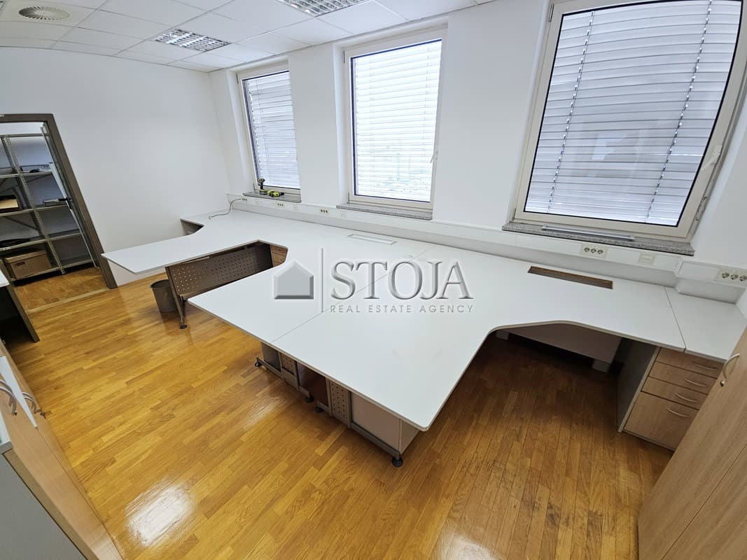 Oddaja, Poslovni prostor, Pisarna, Ljubljana mesto, Šiška, Šiška, 433 m2 — photo 3 of 13