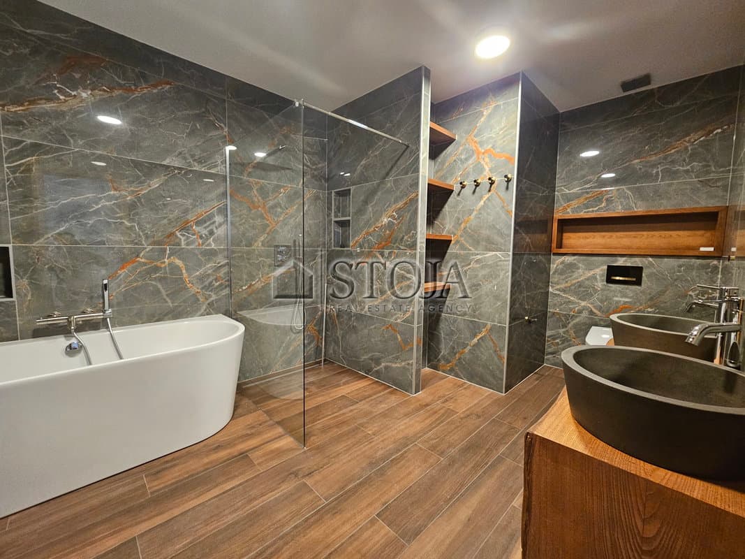 Oddaja, Stanovanje, 4-sobno, Ljubljana mesto, Vič-Rudnik, Vič, 257.1 m2 — photo 5 of 10