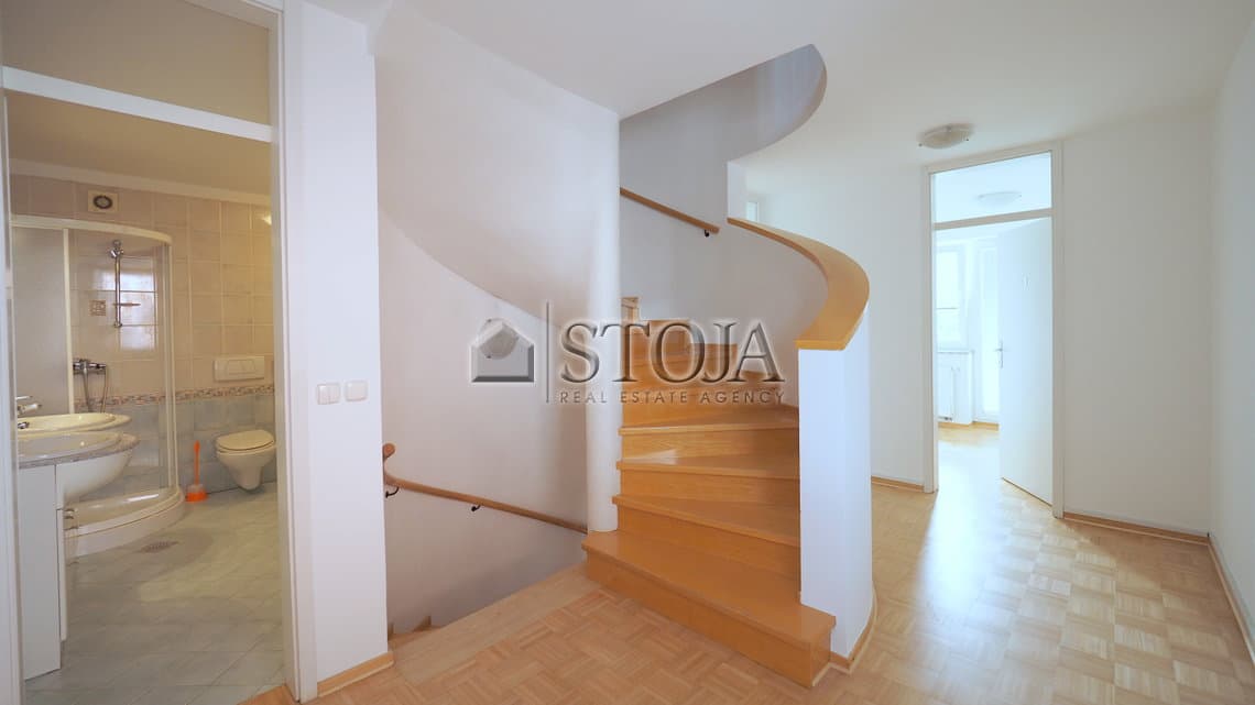 Oddaja, Hiša, Dvojček, Ljubljana mesto, Šiška, Vižmarje, 258.2 m2 — photo 8 of 12