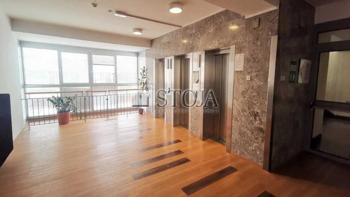 Oddaja, Poslovni prostor, Pisarna, Ljubljana mesto, Center, Center, 210 m2 — photo 3 of 11