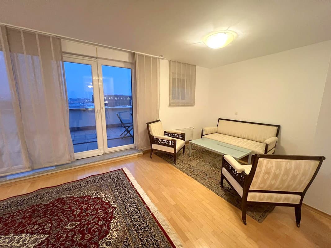 Oddaja, Stanovanje, 5+ več sobno, Ljubljana mesto, Moste-Polje, Zelena jama, 231.4 m2 — photo 1 of 14