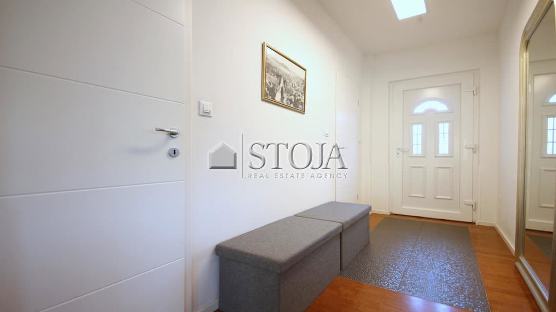 Prodaja, Hiša, Dvojček, Ljubljana mesto, Bežigrad, Črnuče, 186 m2 — photo 3 of 14