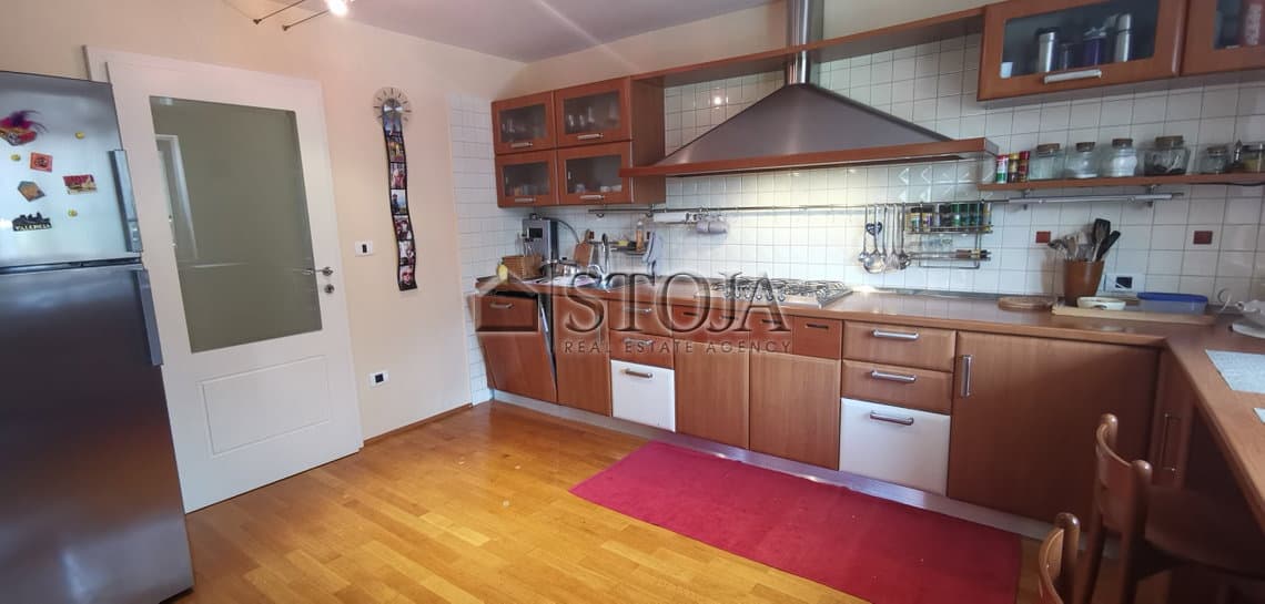 Prodaja, Hiša, Samostojna, Ljubljana okolica, Škofljica, Škofljica, 587 m2 — photo 3 of 13