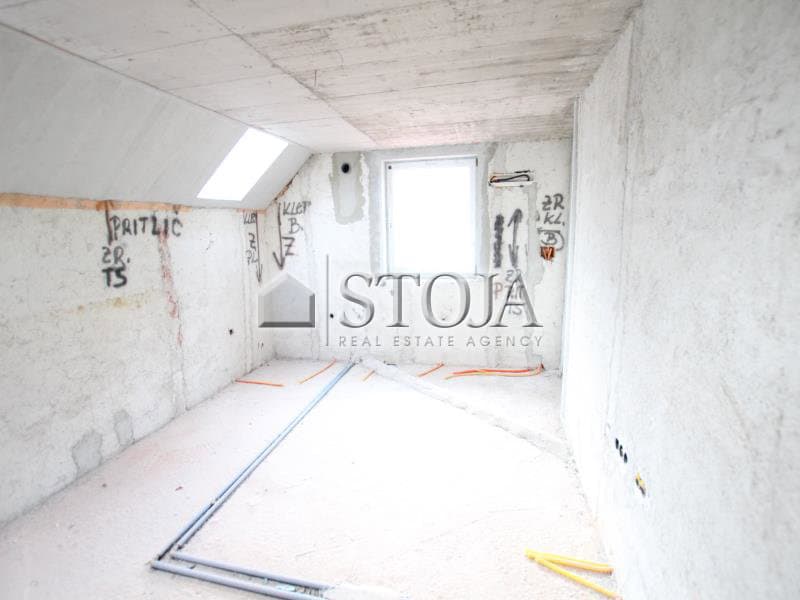Prodaja, Poslovni prostor, Poslovni kompleks, Ljubljana okolica, Borovnica, 1200 m2 — photo 17 of 20