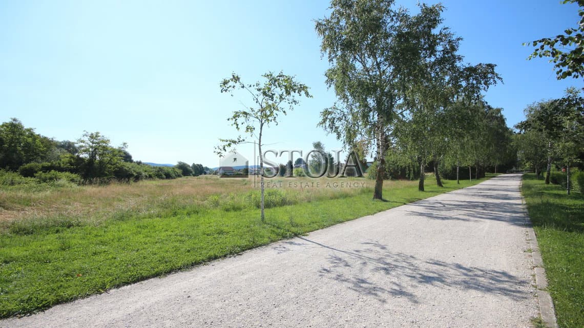 Prodaja, Parcela, Zazidljiva, Ljubljana mesto, Center, 6924 m2 — photo 3 of 6