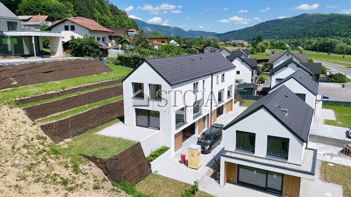 Prodaja, Hiša, Dvojček, Ljubljana okolica, Dol pri Ljubljani, Senožeti, 175.71 m2 — photo 20 of 21