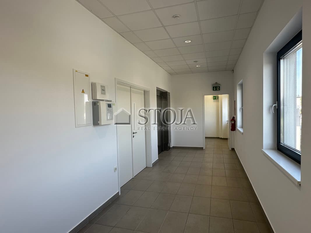 Prodaja, Poslovni prostor, Skladišče, Ljubljana okolica, Medvode, Medvode, 154 m2 — photo 6 of 10