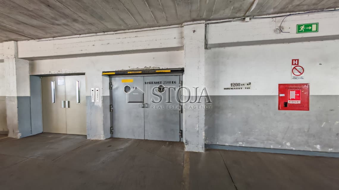 Oddaja, Poslovni prostor, Skladišče, Ljubljana mesto, Moste-Polje, BTC, 975 m2 — photo 4 of 8