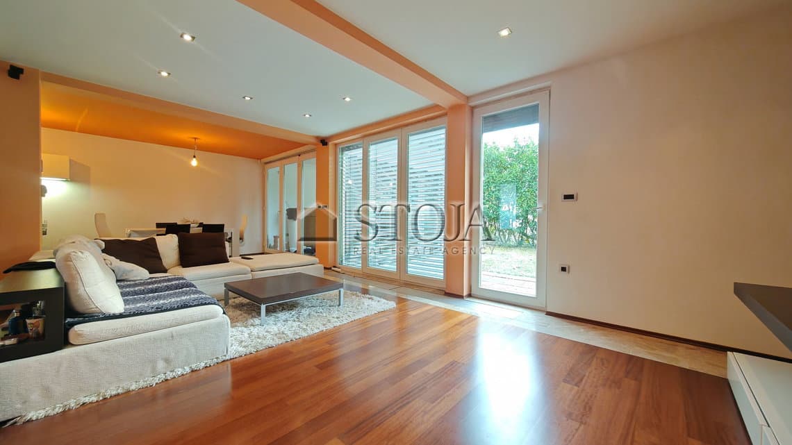 Prodaja, Hiša, Dvojček, Ljubljana mesto, Moste-Polje, Bizovik, 250 m2 — photo 6 of 23