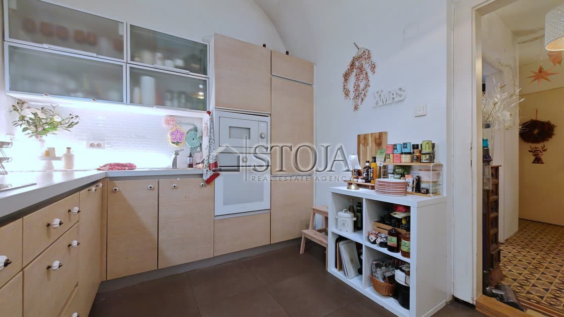 Prodaja, Stanovanje, 5+ več sobno, Ljubljana mesto, Center, Stara Ljubljana, 165 m2 — photo 5 of 26