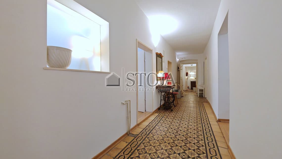Prodaja, Stanovanje, 5+ več sobno, Ljubljana mesto, Center, Stara Ljubljana, 165 m2 — photo 20 of 26