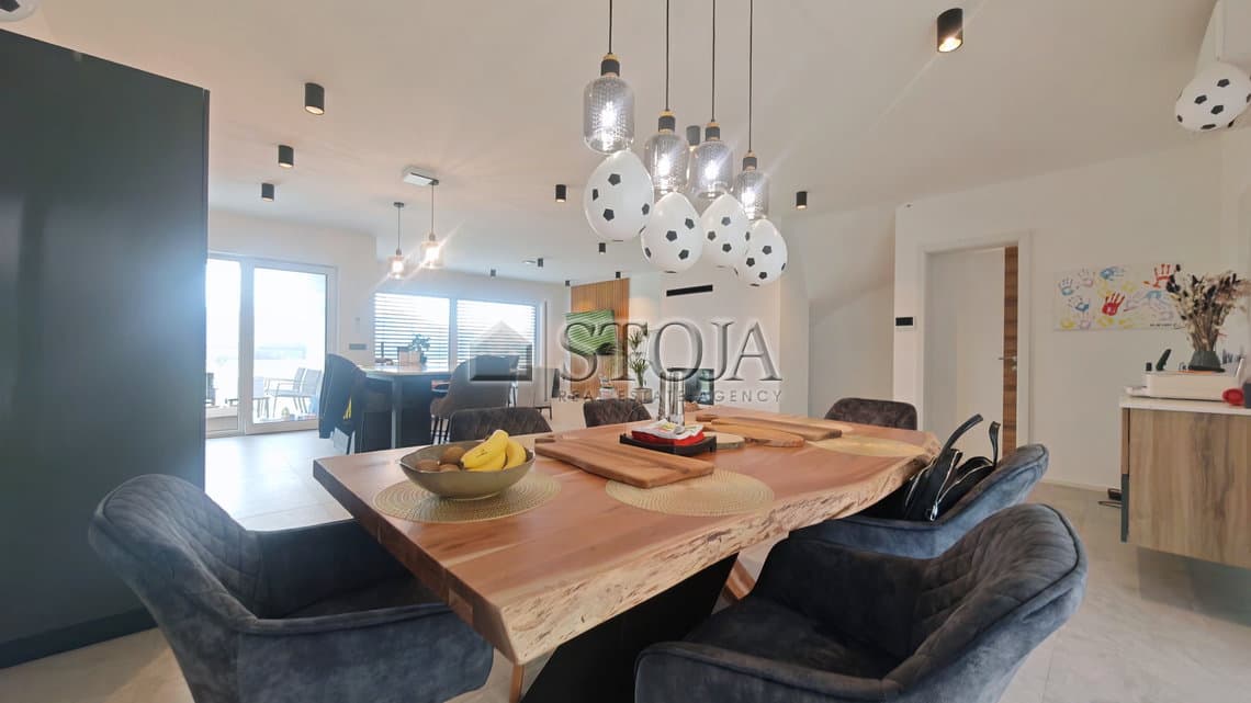 Prodaja, Hiša, Samostojna, Ljubljana okolica, Dol pri Ljubljani, Dol pri Ljubljani, 227.6 m2 — photo 6 of 23