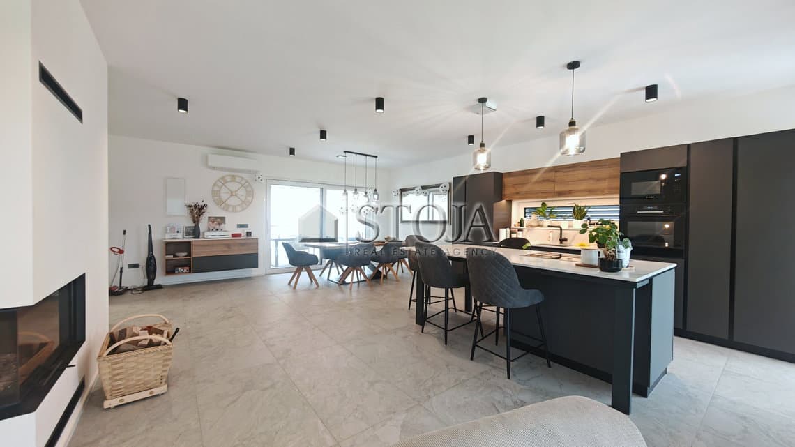 Prodaja, Hiša, Samostojna, Ljubljana okolica, Dol pri Ljubljani, Dol pri Ljubljani, 227.6 m2 — photo 5 of 23