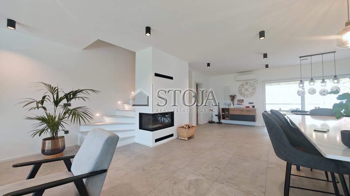 Prodaja, Hiša, Samostojna, Ljubljana okolica, Dol pri Ljubljani, Dol pri Ljubljani, 227.6 m2 — photo 12 of 23