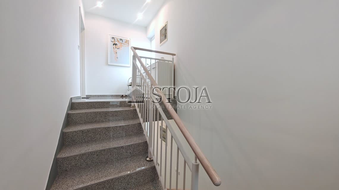 Prodaja, Hiša, Dvostanovanjska, Ljubljana mesto, Šiška, Brod, 392.1 m2 — photo 14 of 29