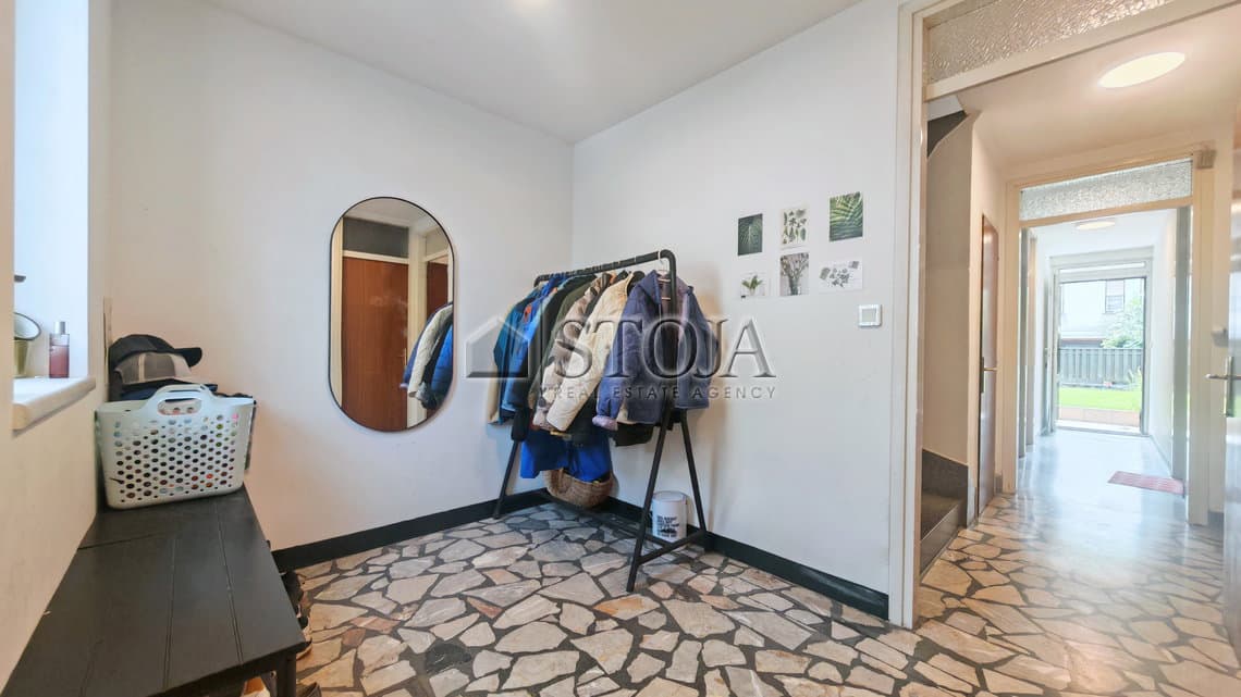 Oddaja, Hiša, Vrstna, Ljubljana mesto, Vič-Rudnik, Kolezija, 152 m2 — photo 3 of 20