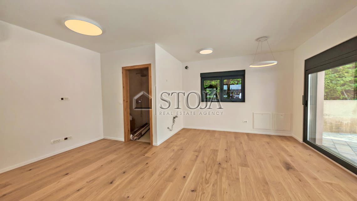 Oddaja, Hiša, Samostojna, Ljubljana mesto, Vič-Rudnik, Vič, 360 m2 — photo 5 of 14