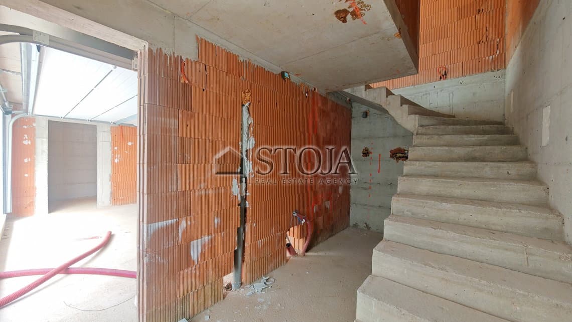 Prodaja, Hiša, Dvojček, Ljubljana okolica, Dol pri Ljubljani, Senožeti, 175.71 m2 — photo 7 of 21