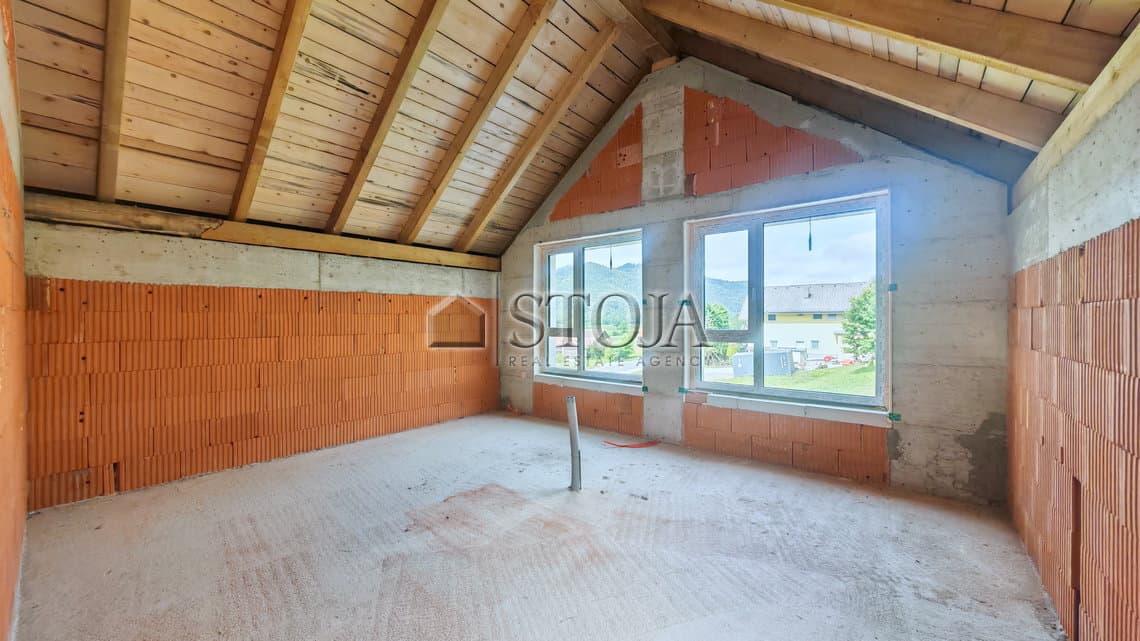 Prodaja, Hiša, Dvojček, Ljubljana okolica, Dol pri Ljubljani, Senožeti, 175.71 m2 — photo 16 of 21