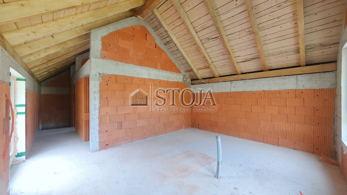 Prodaja, Hiša, Dvojček, Ljubljana okolica, Dol pri Ljubljani, Senožeti, 175.71 m2 — photo 18 of 21