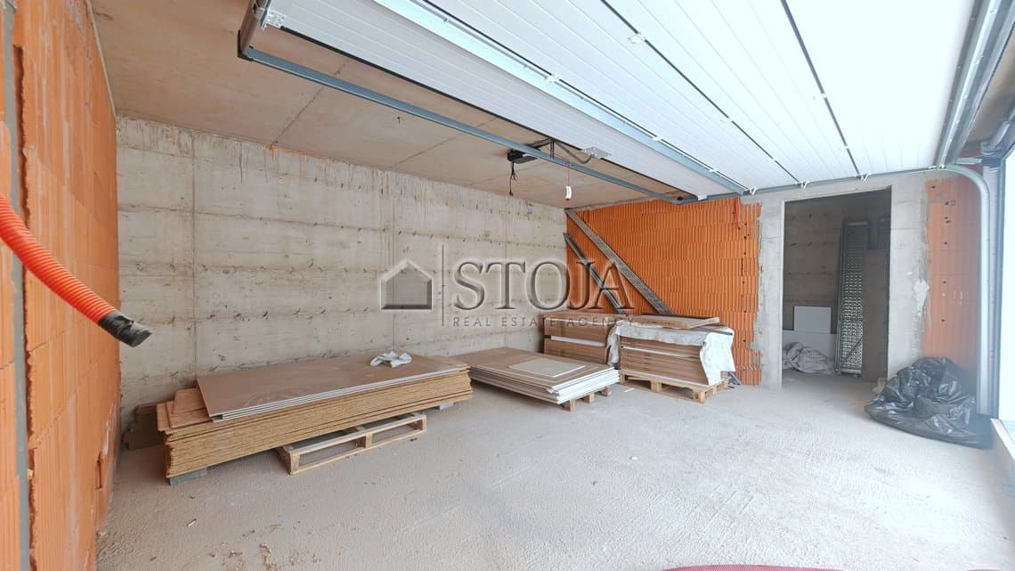 Prodaja, Hiša, Dvojček, Ljubljana okolica, Dol pri Ljubljani, Senožeti, 175.71 m2 — photo 5 of 21