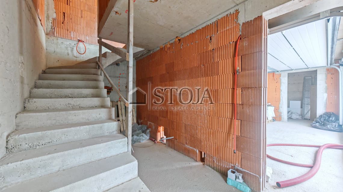 Prodaja, Hiša, Dvojček, Ljubljana okolica, Dol pri Ljubljani, Senožeti, 175.71 m2 — photo 7 of 21