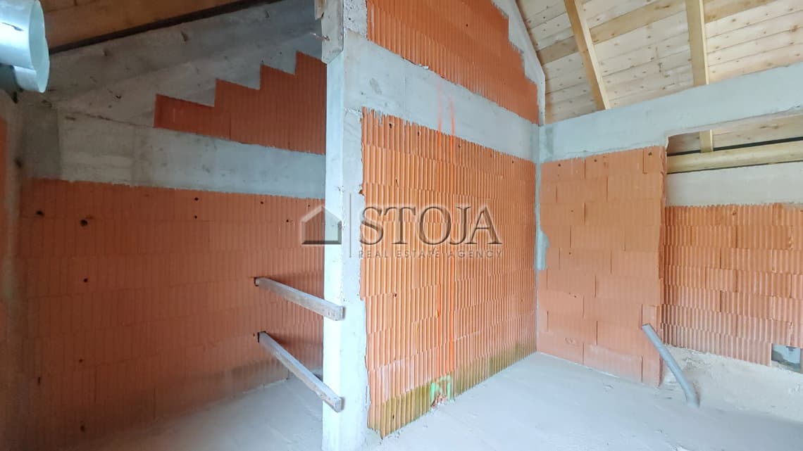 Prodaja, Hiša, Dvojček, Ljubljana okolica, Dol pri Ljubljani, Senožeti, 175.71 m2 — photo 13 of 21