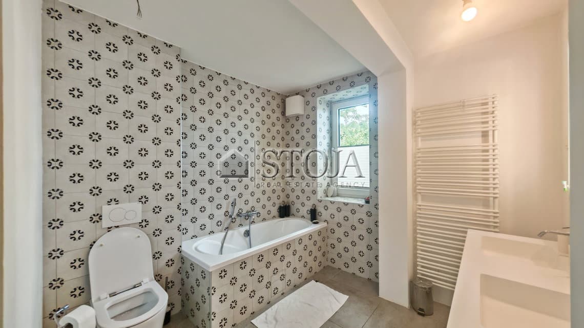 Oddaja, Hiša, Samostojna, Ljubljana mesto, Vič-Rudnik, Trnovo, 270 m2 — photo 8 of 11