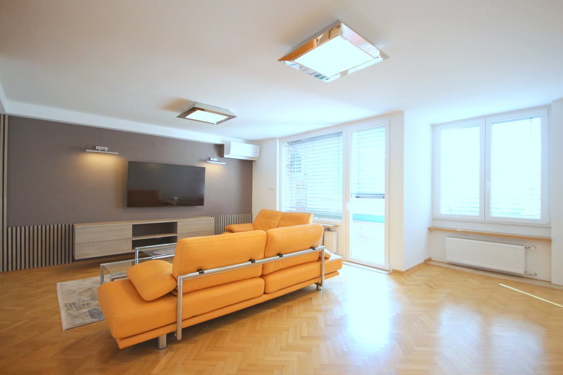 Oddaja, Stanovanje, 4-sobno, Ljubljana mesto, Center, Center, 124.1 m2 — photo 1 of 24