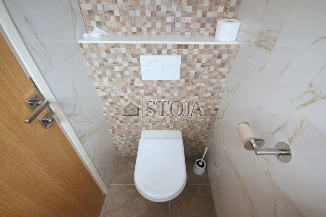 Oddaja, Stanovanje, 4-sobno, Ljubljana mesto, Center, Center, 124.1 m2 — photo 8 of 24