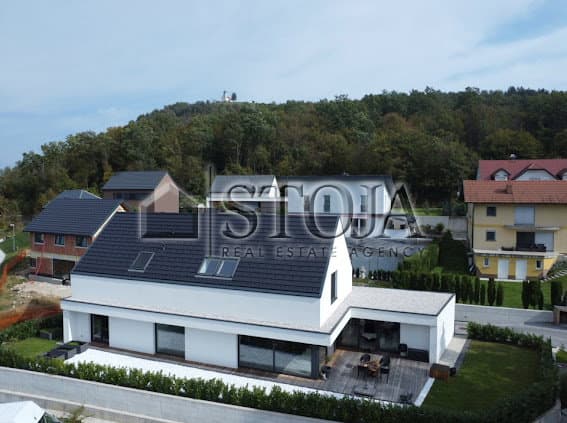 Prodaja, Hiša, Samostojna, Ljubljana okolica, Brezovica, Podpeč, 263.2 m2 — photo 17 of 19
