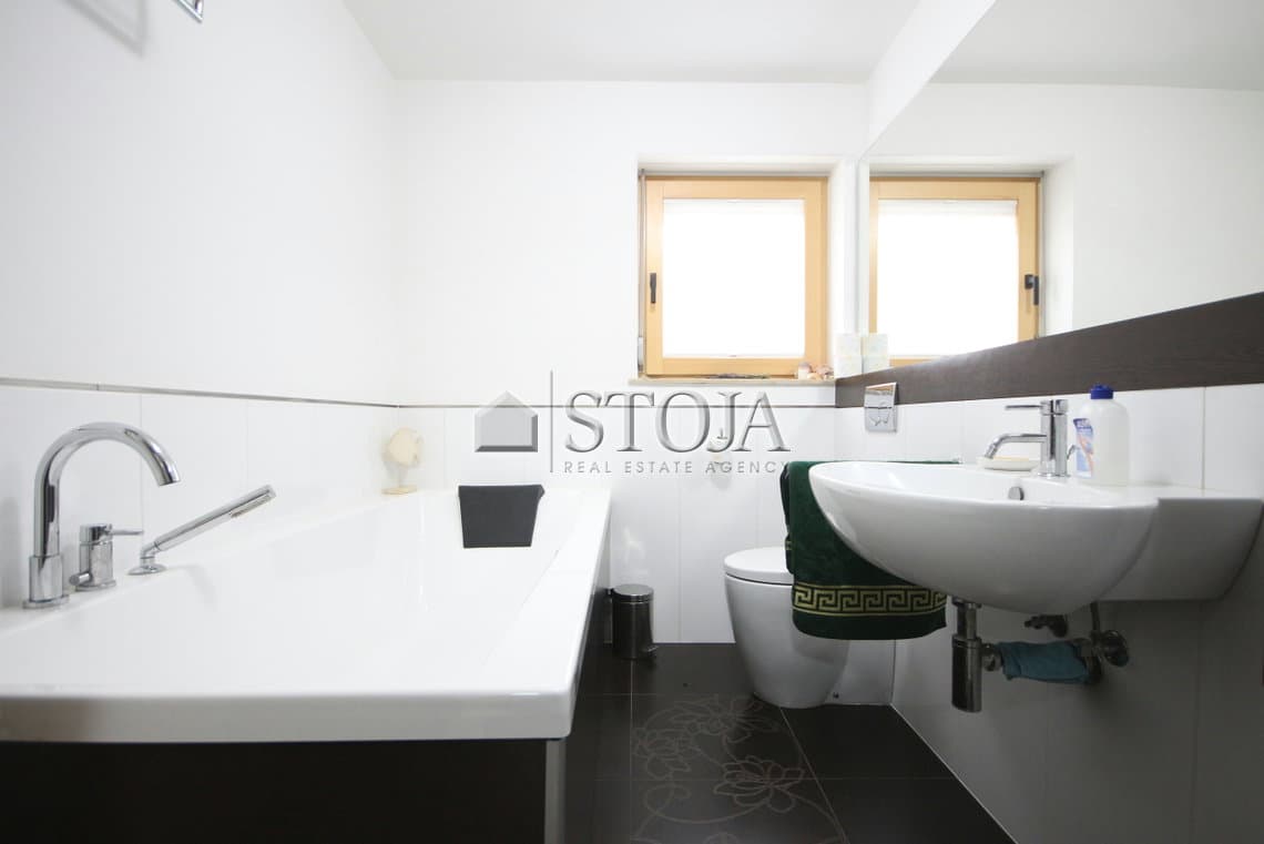 Prodaja, Hiša, Samostojna, Ljubljana mesto, Šiška, Spodnje Gameljne, 313 m2 — photo 10 of 29