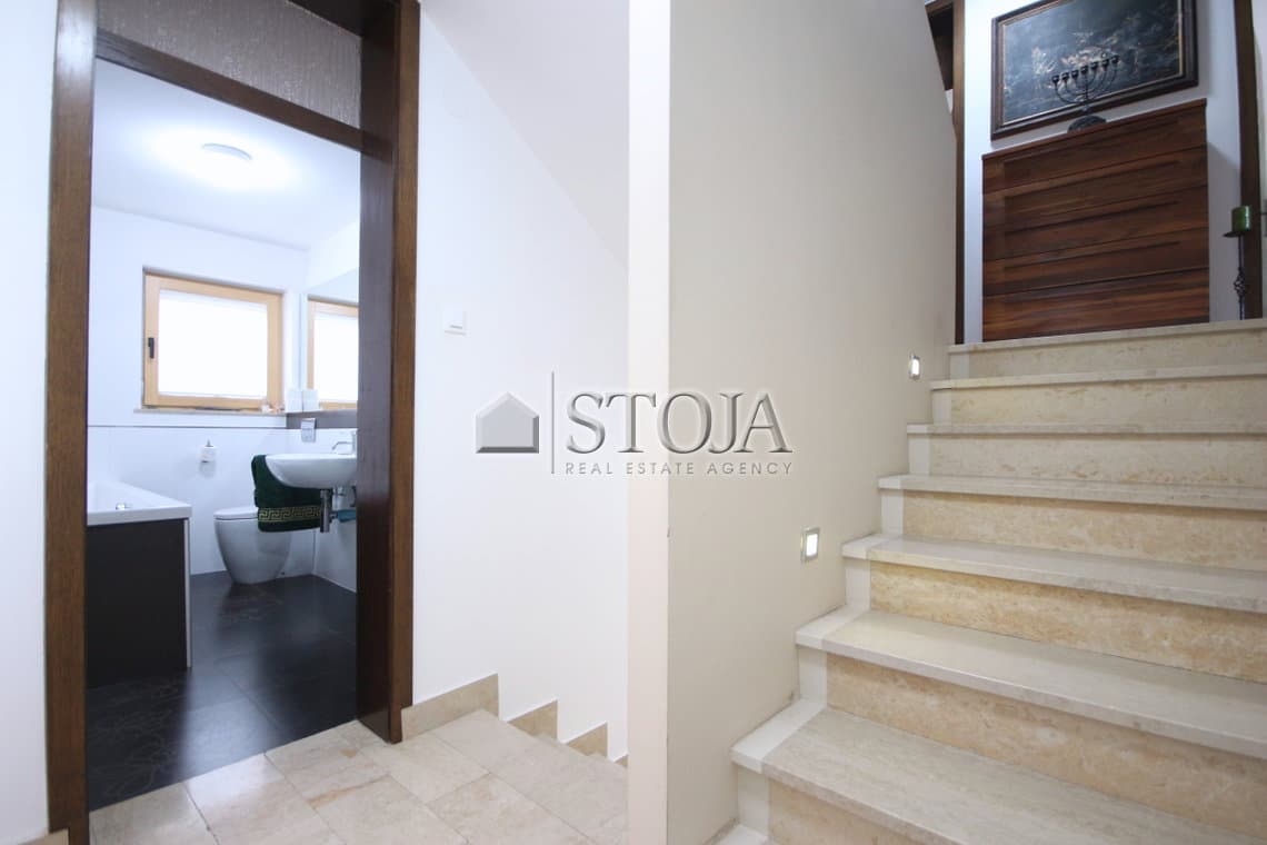 Prodaja, Hiša, Samostojna, Ljubljana mesto, Šiška, Spodnje Gameljne, 313 m2 — photo 16 of 29