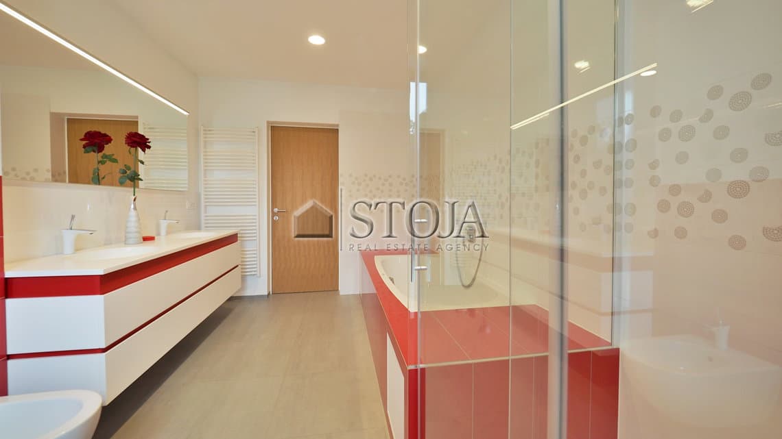 Oddaja, Hiša, Samostojna, Ljubljana okolica, Domžale, Domžale, 414.4 m2 — photo 15 of 23