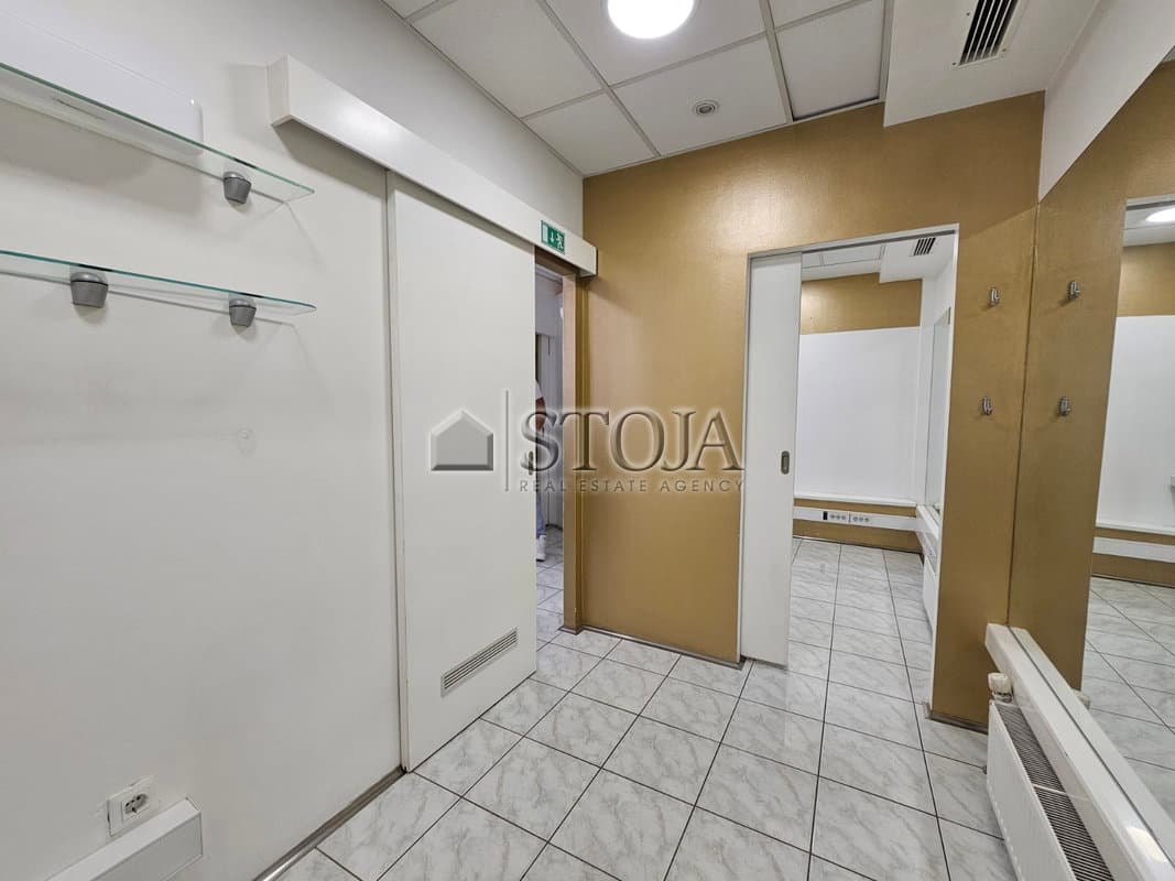 Oddaja, Poslovni prostor, Prostor za storitve, Ljubljana mesto, Šiška, Tacen, 30 m2 — photo 11 of 13