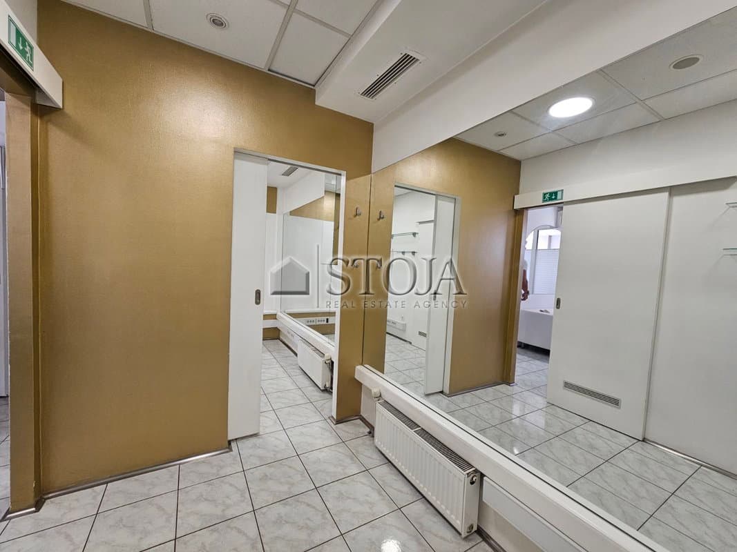 Oddaja, Poslovni prostor, Prostor za storitve, Ljubljana mesto, Šiška, Tacen, 30 m2 — photo 12 of 13