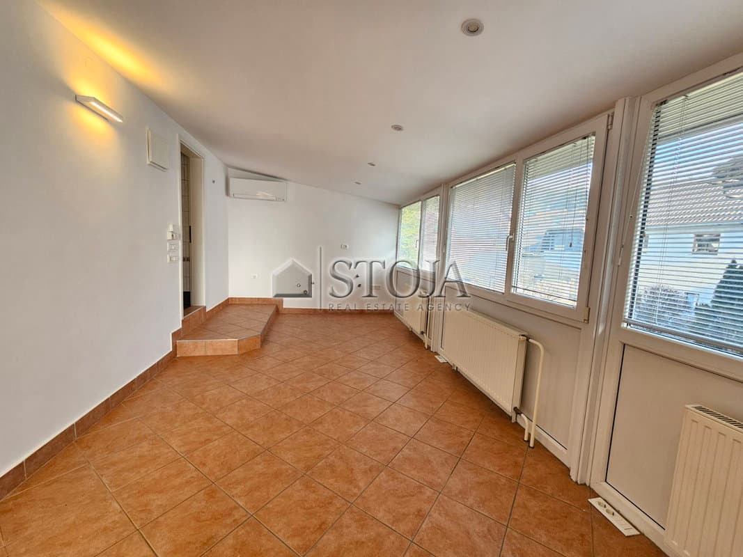 Oddaja, Poslovni prostor, Pisarna, Ljubljana mesto, Bežigrad, Črnuče, 25 m2 — photo 3 of 6