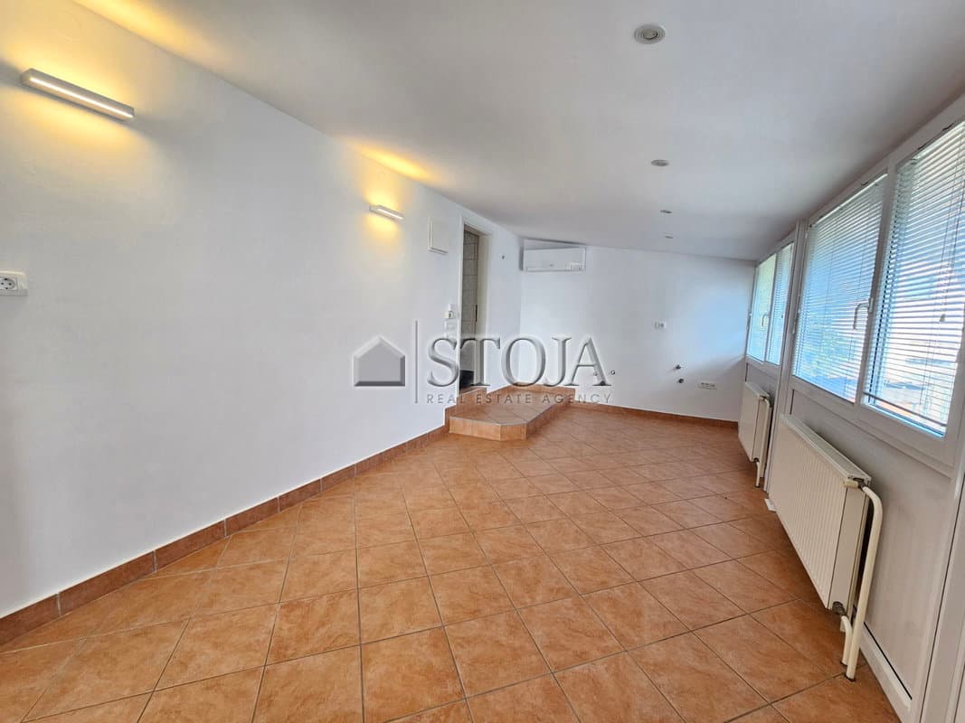 Oddaja, Poslovni prostor, Pisarna, Ljubljana mesto, Bežigrad, Črnuče, 28 m2 — photo 4 of 6