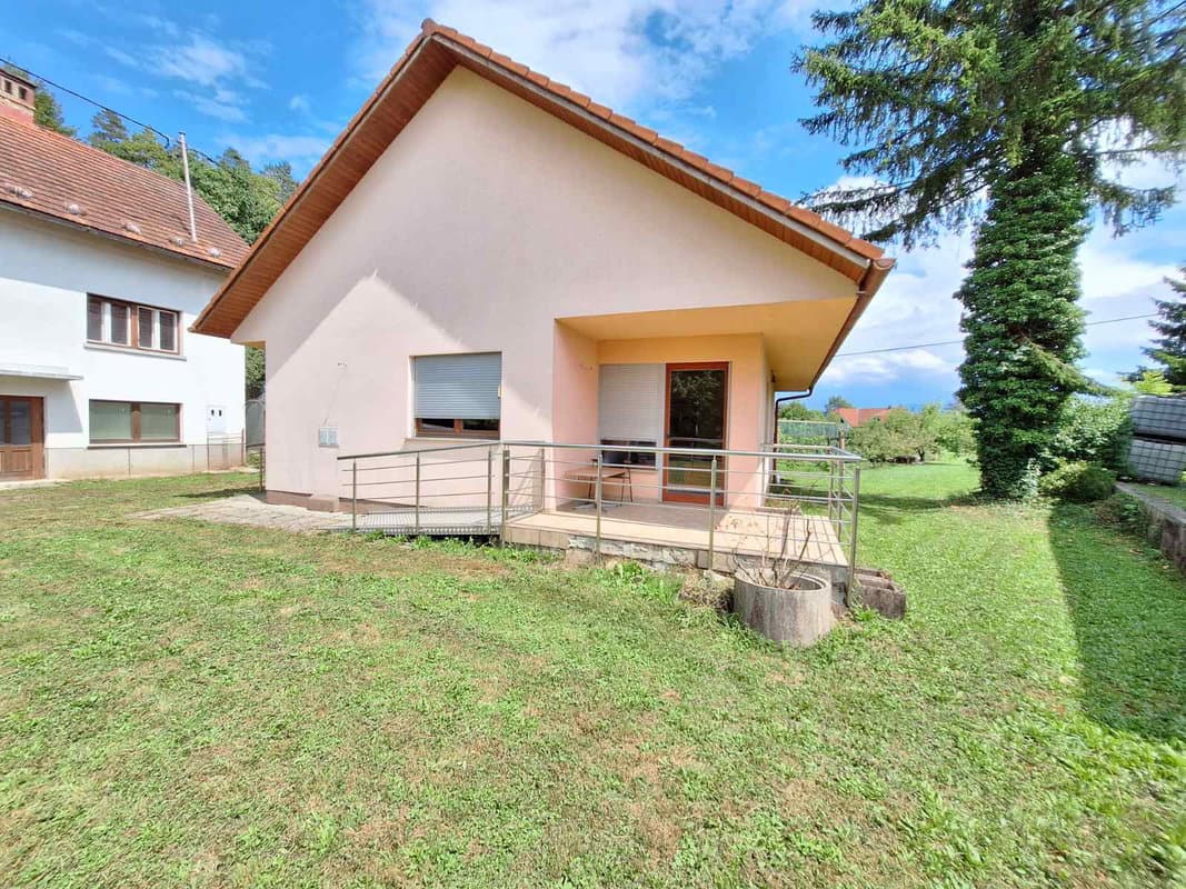 Dve hiši in velika parcela; Drenov grič. — photo 1 of 18