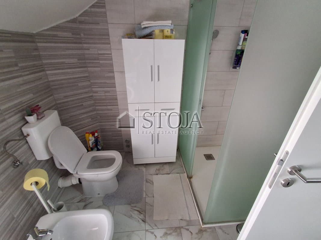 Hiša s tremi stanovanji v bližini Ljubljane! — photo 20 of 22