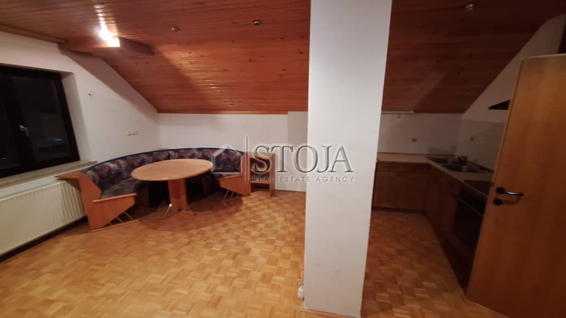 Poslovno stanovanjska hiša z velikim parkiriščem za parkiranje kamionov! — photo 16 of 31