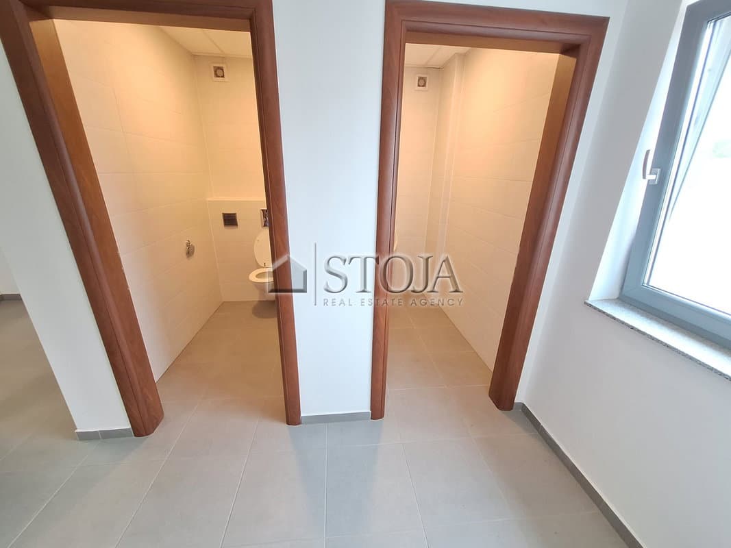 Proizvodno skladišni prostor v poslovni coni! — photo 12 of 27