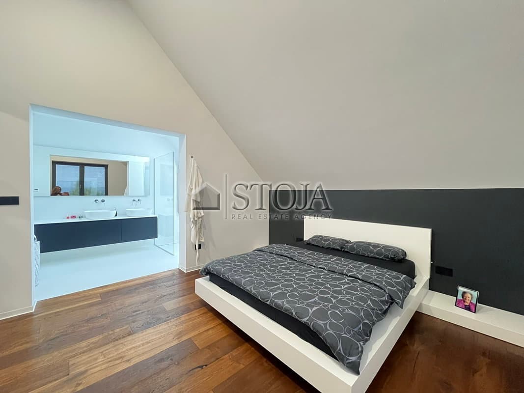 Prodaja, Hiša, Samostojna, Ljubljana okolica, Brezovica, Podpeč, 263.2 m2 — photo 8 of 19